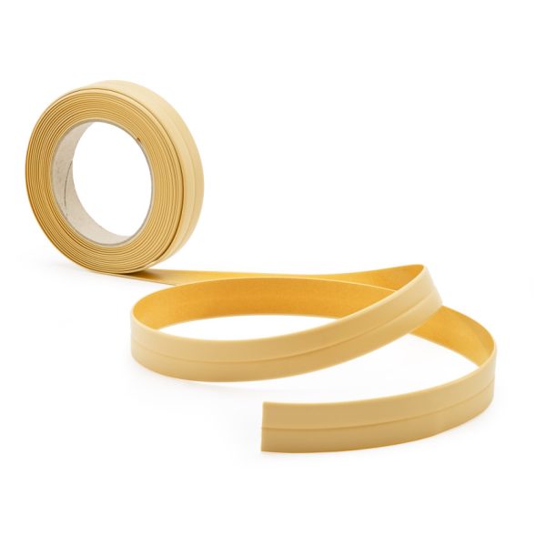 Klijuojama PVC grindjuostė (Kreminė) 2