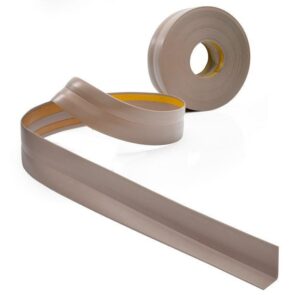 Lanksčios grindjuostės smėlio spalvos (PVC) 2 Lanksčios grindjuostės smėlio spalvos (PVC) 1
