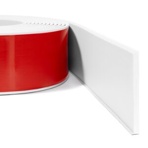 Lipni PVC grindjuostė baltos spalvos vizualizacija 2 galerijos paveikslėlis Lipni PVC grindjuostė baltos spalvos vizualizacija 2 galerijos paveikslėlis
